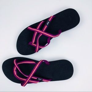 Teva OLOWAHU Slip-On Sandals